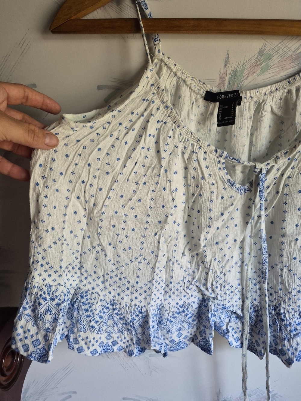 Forever 21 White Blue Flowy Tank Top Small - Picture 4 of 9